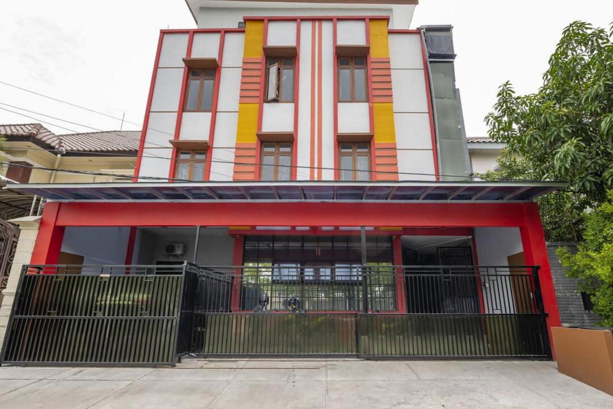 Reddoorz @ Jemursari Surabaya 2 Exteriér fotografie